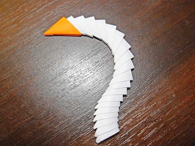 Hvordan lage en svane av papir: i etapper