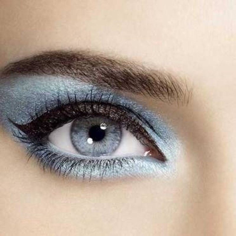 Spectacular machiaj de perle pentru ochi albaștri și gri