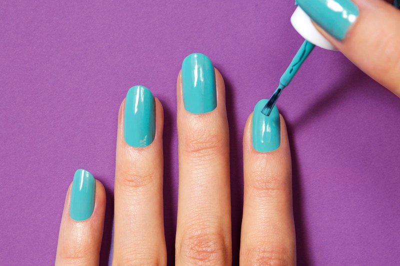 Ongle solide en turquoise