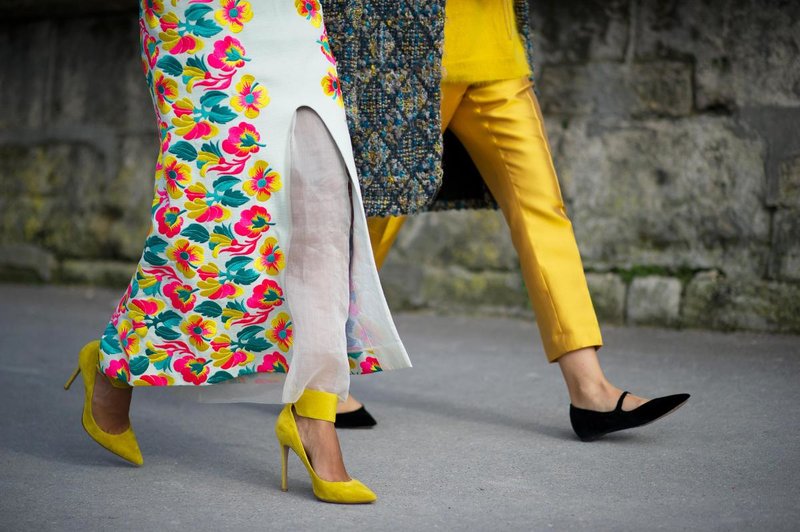 Chaussures jaunes à la mode