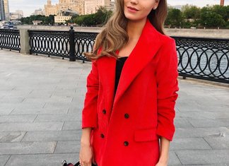 Christina Asmus i rød jakke