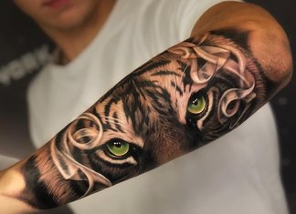 Nydelig tatovering for menn på underarmen