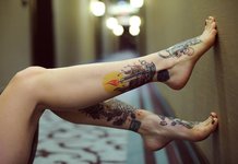 Moterų kojų tatuiruotės