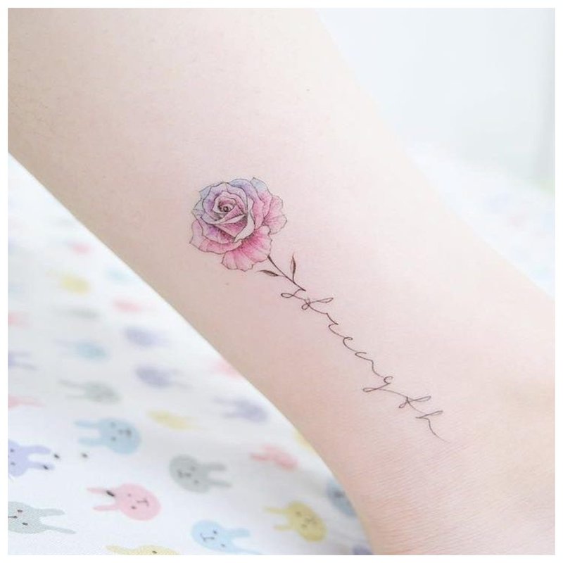 Belle fleur pour tatouage