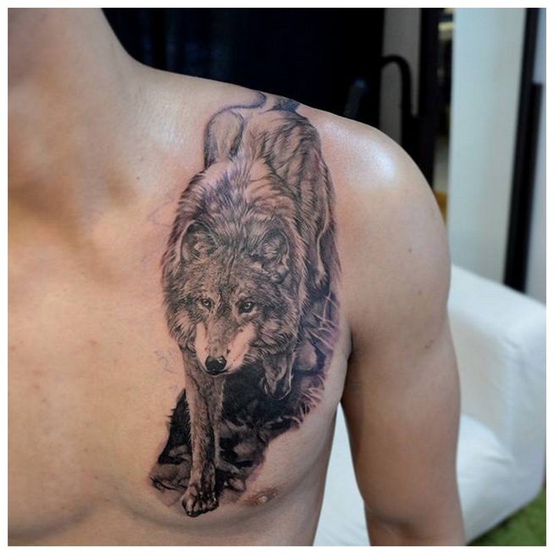Tatuaj de lupi înfiorător