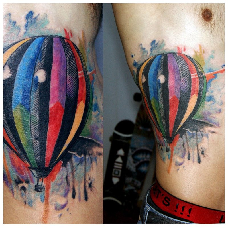 Aquarel tattoo in de vorm van een ballon