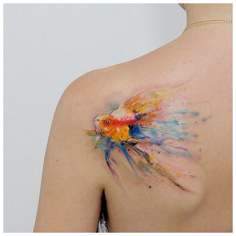 Akvarelės žuvies tatuiruotė
