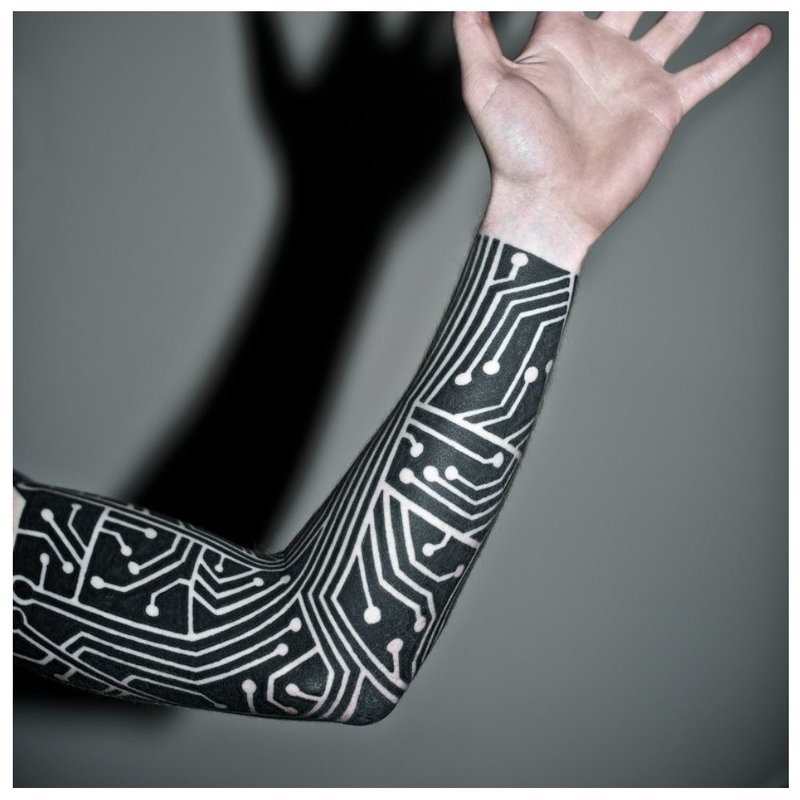 „Blackwork“ abstrakti tatuiruotė