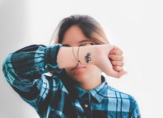 Tatuaże z małym ramieniem dla dziewcząt